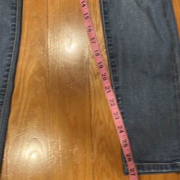 Joe’s womens skinny distressed jeans size 29. - Picture 7 of 8